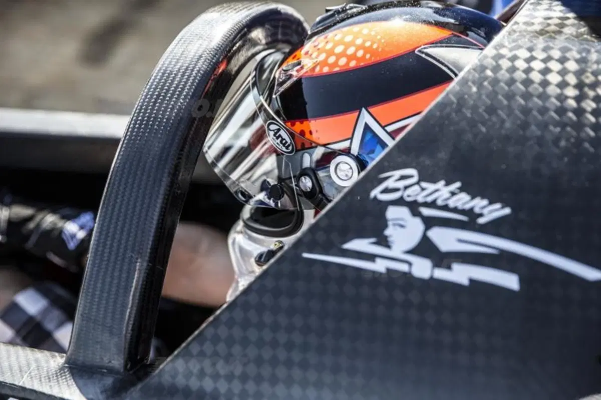 Triumph Castrol Rocket: a 650 km/h per battere il record! (4)