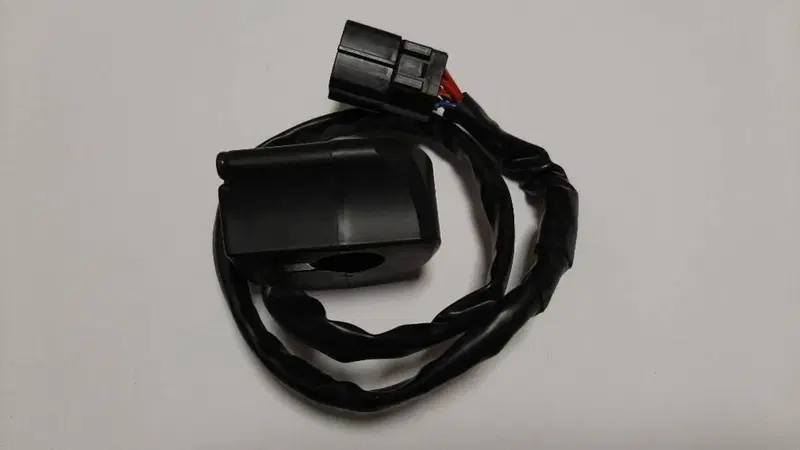 Braccialetto dx comando luci Ducati Monster 11 (3)
