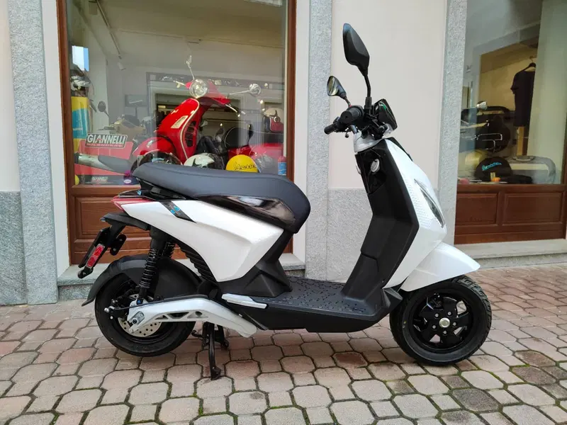 Piaggio 1 (2022 - 26) (2)
