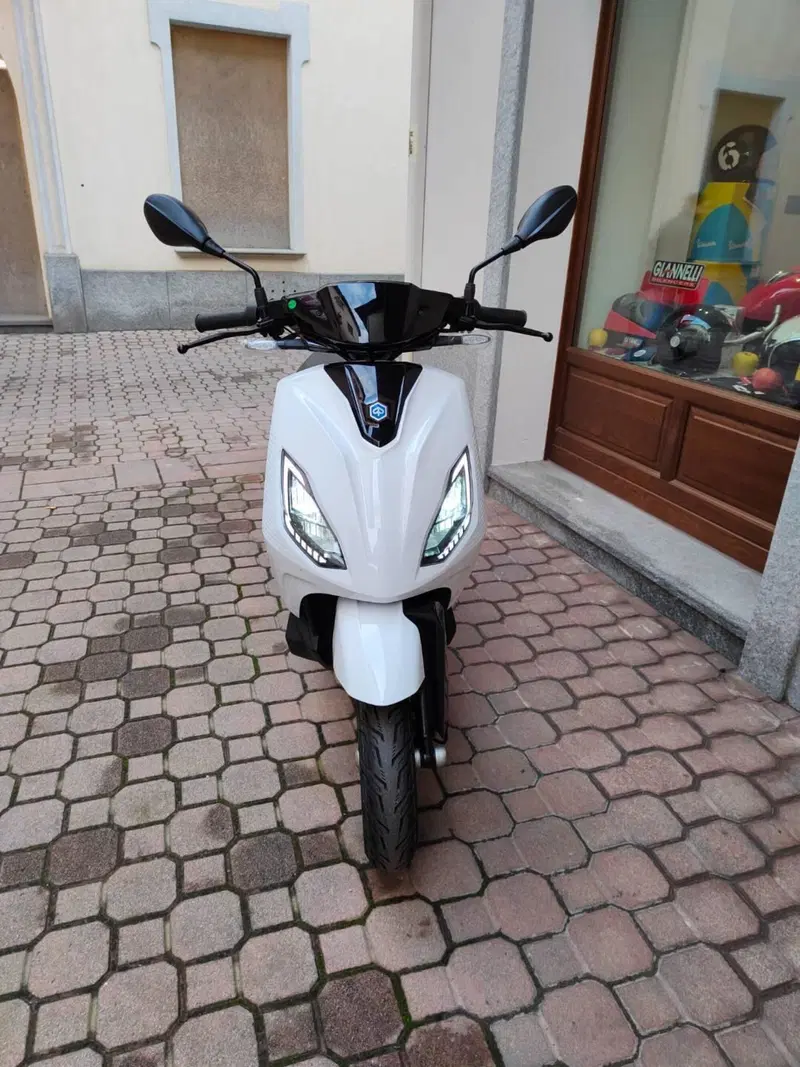 Piaggio 1 (2022 - 26) (3)