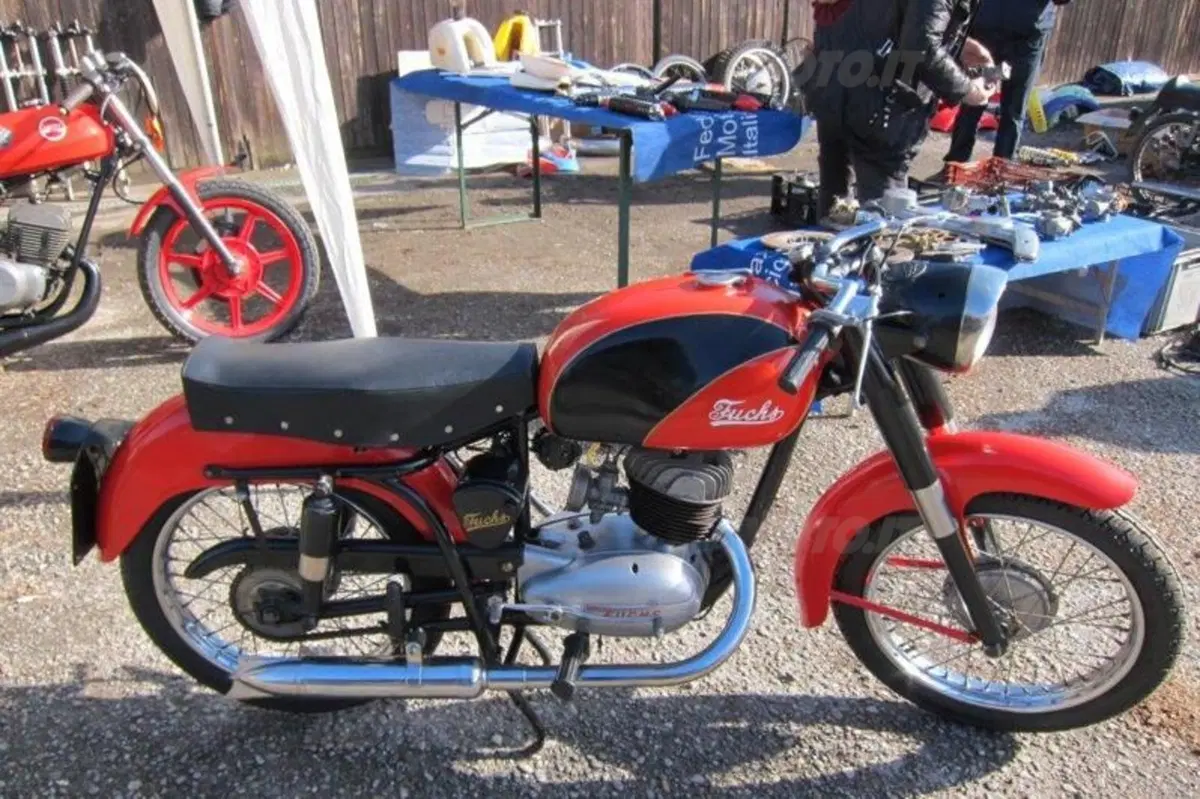 Le foto della mostra scambio auto e moto di Novegro (18)