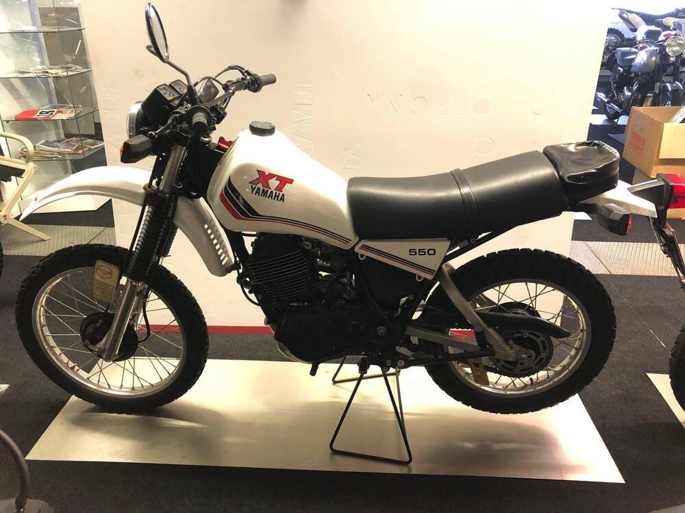 Yamaha XT 550 (2)