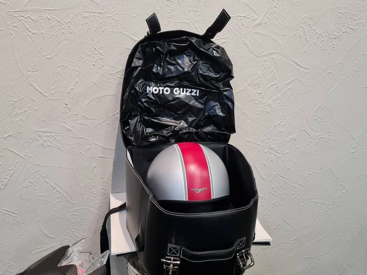 MOTO GUZZI BAULETTO 30LT PELLE (3)