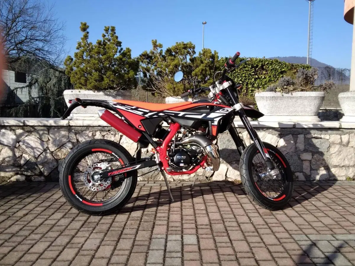 Betamotor RR 50 Motard Track (2021 - 26) (2)