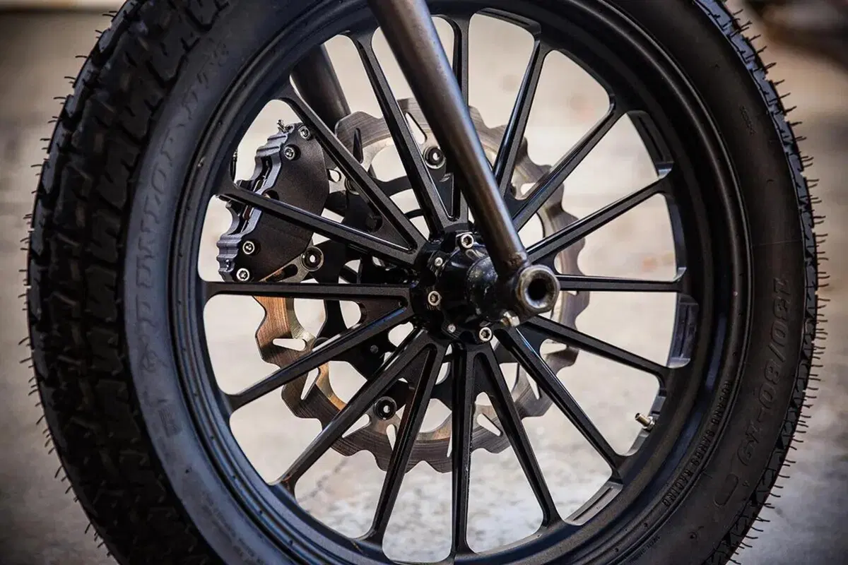 Roland Sands Indian Chief El Camino: una barn find del 2021 (8)