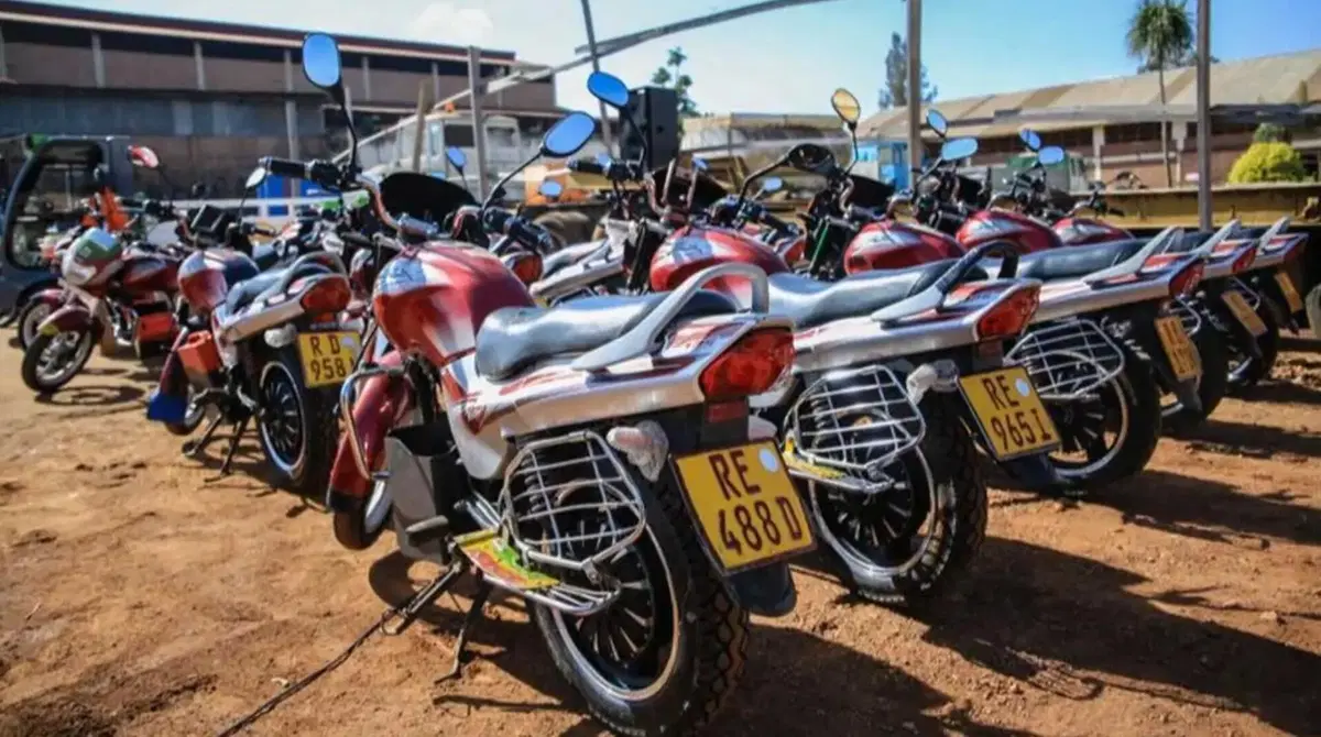 Africa. Il moto-taxi è green e si prenota con l'app (2)