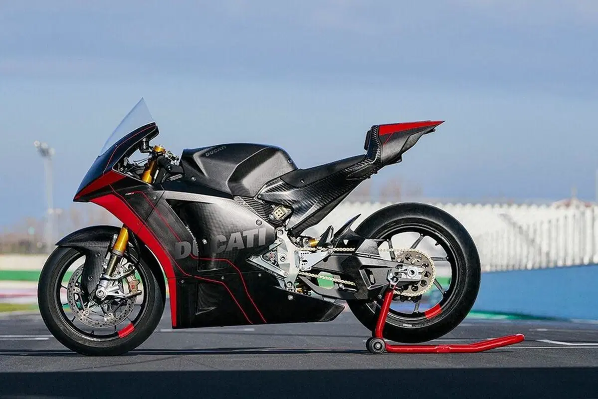MotoGP, le prime immagini della Ducati MotoE "V21L"