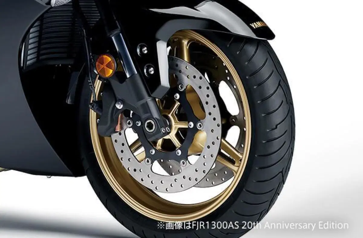 Yamaha FJR 1300 20th Anniversary Edition, l'ultima FJR (6)