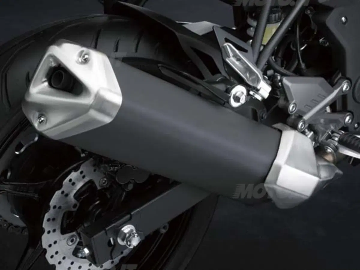 Kawasaki Ninja 250RR, per ora solo in Asia (6)