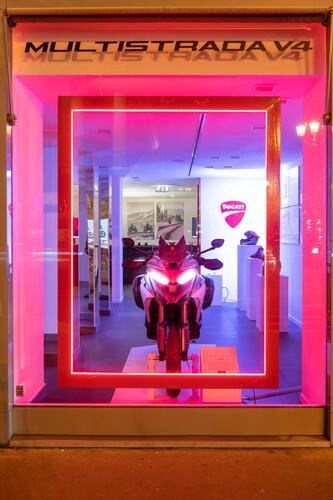 La Galerie by Ducati: a Parigi un pop-up store per Multistrada V4 (9)