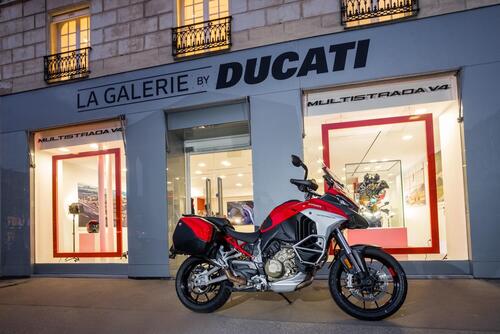 La Galerie by Ducati: a Parigi un pop-up store per Multistrada V4 (5)