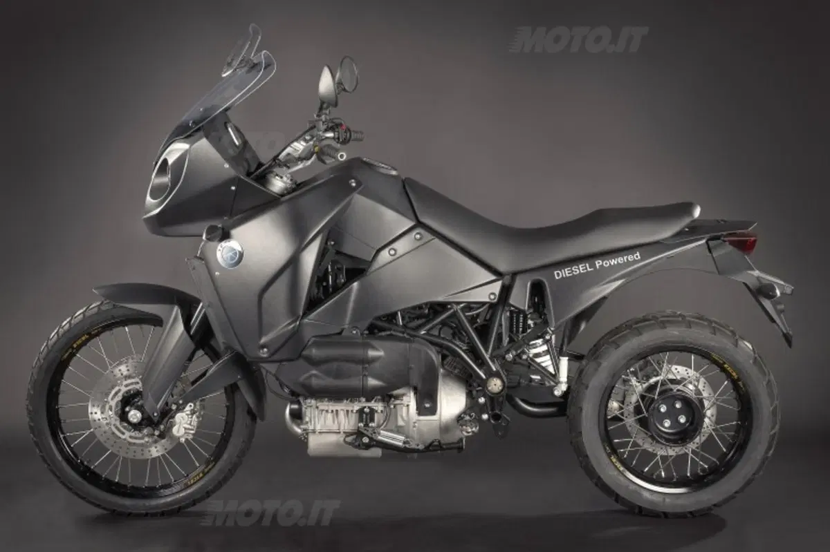 Hero RNT: la prima moto diesel (quasi) ibrida (12)
