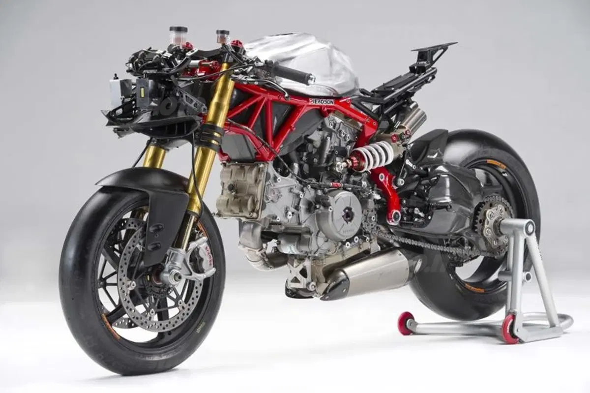 Pierobon, il traliccio per la Panigale (2)