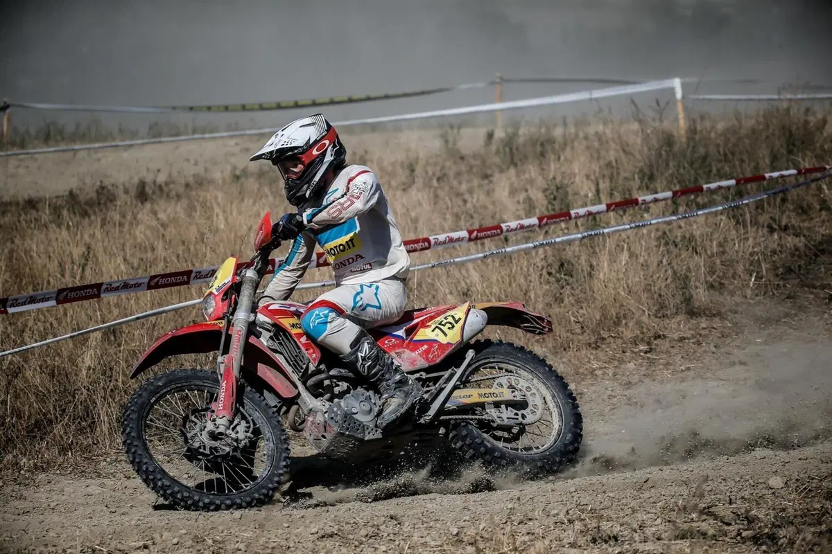 La mia vittoria alla ISDE 2021 (15)