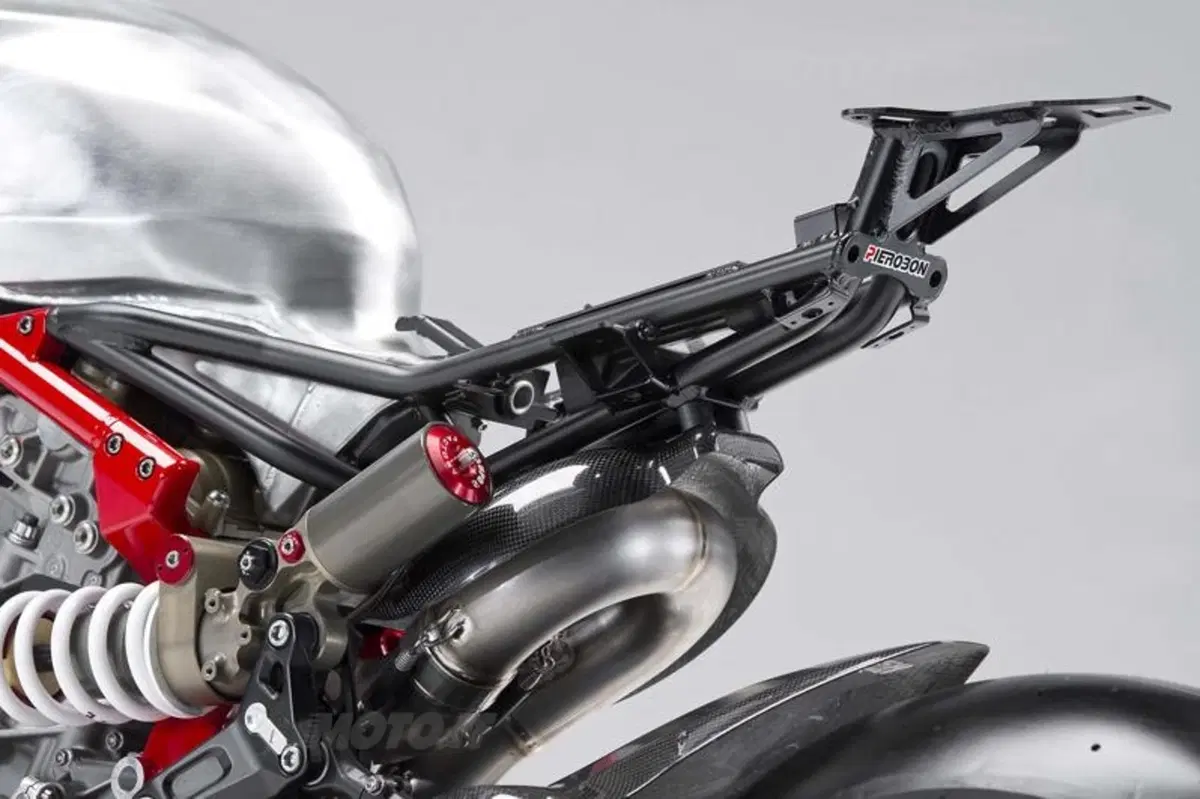 Pierobon, il traliccio per la Panigale (7)