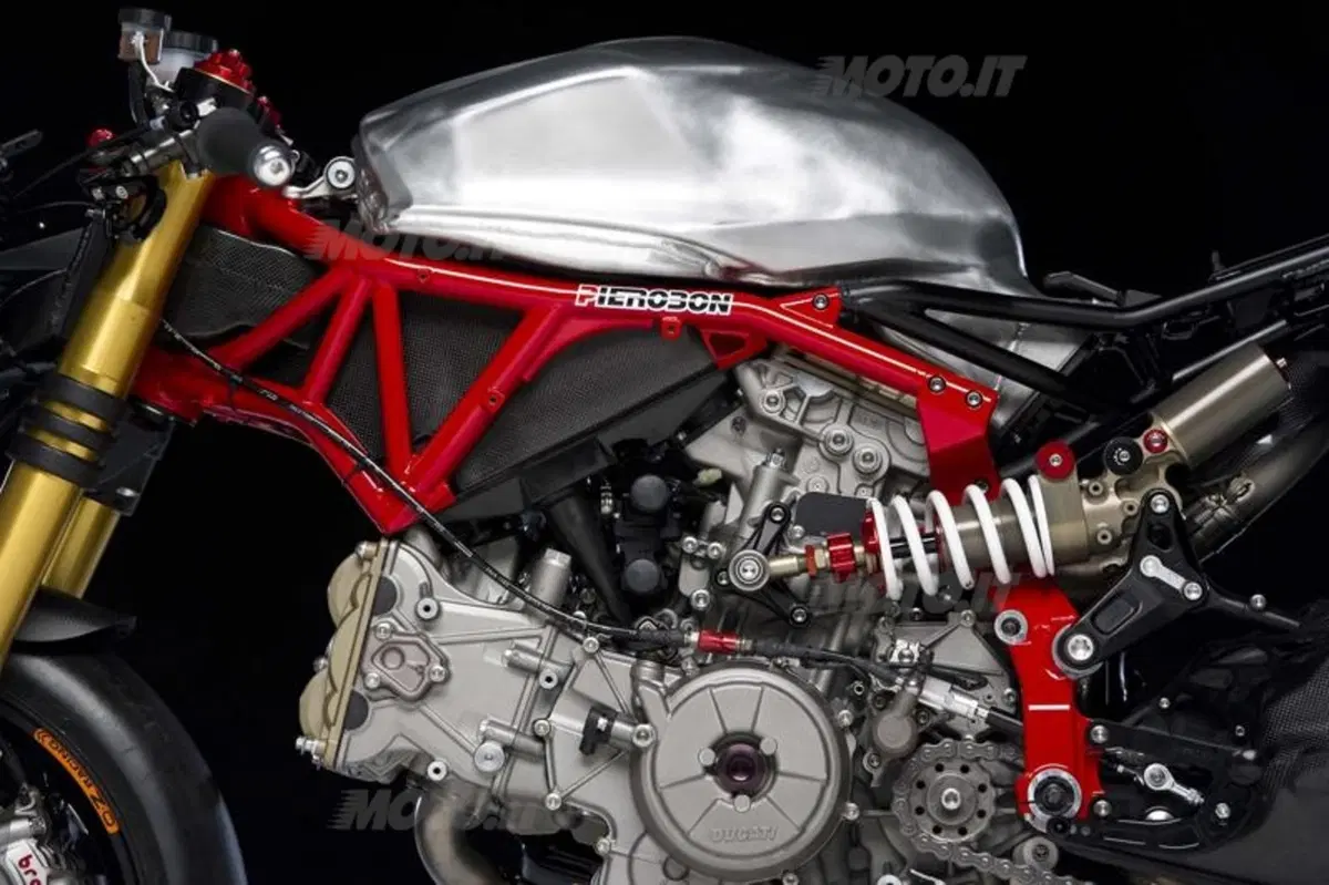 Pierobon, il traliccio per la Panigale (9)