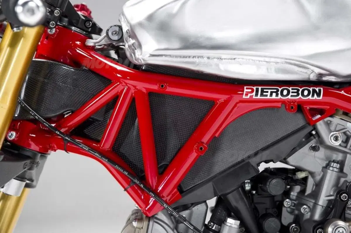 Pierobon, il traliccio per la Panigale (10)