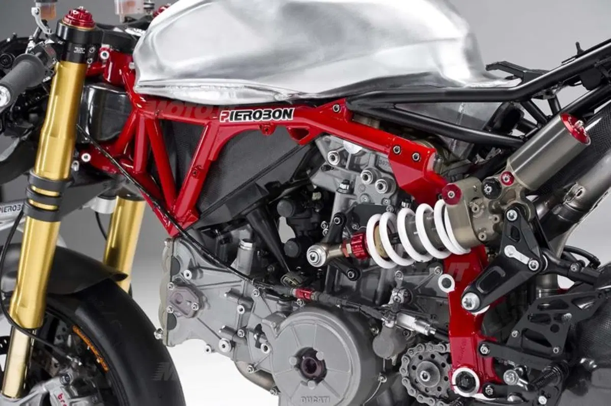 Pierobon, il traliccio per la Panigale (13)