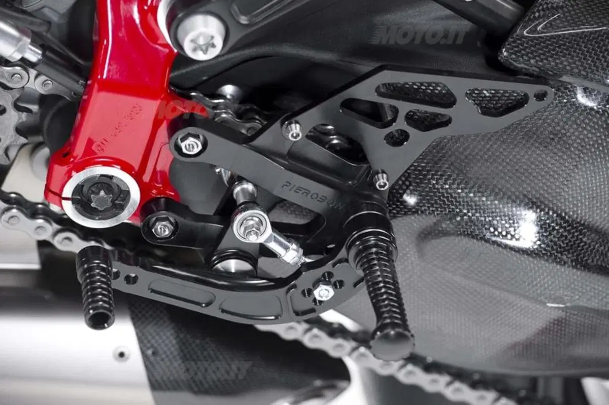 Pierobon, il traliccio per la Panigale (15)