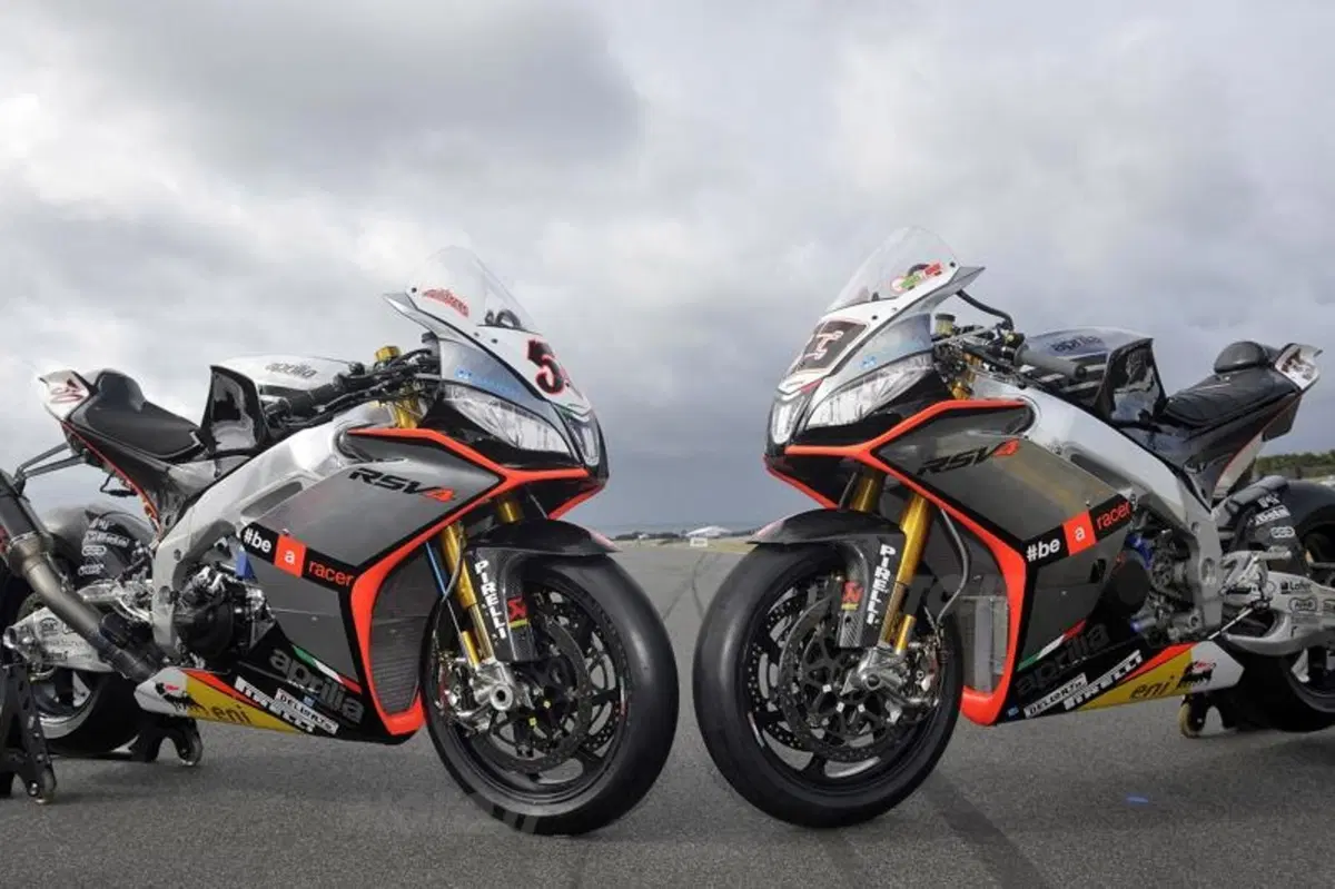 Aprilia bolide d'argento, a Phillip Island la nuova livrea
