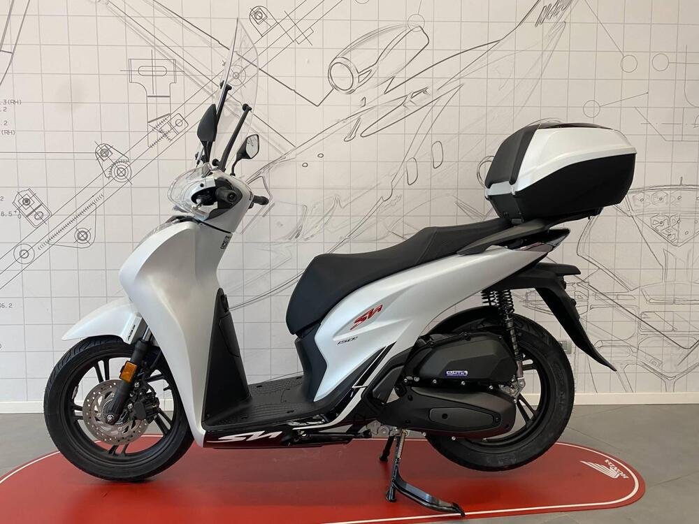 Honda SH 150i (2020 - 24) (2)