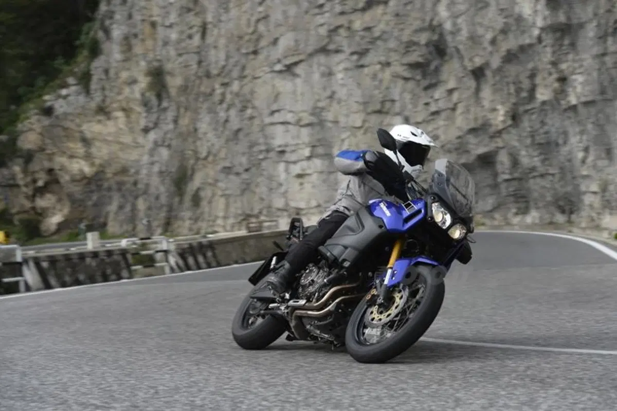 Yamaha Super Ténéré XT 1200ZE (8)