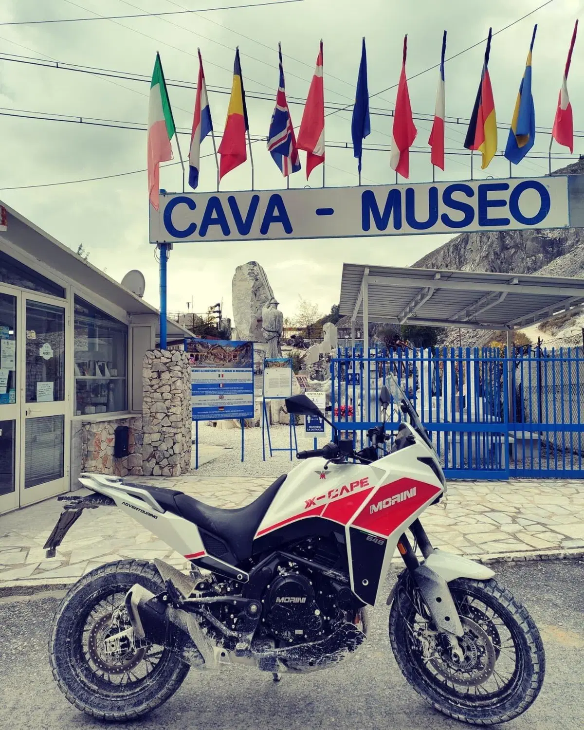 Moto Morini X-CAPE 650 SPECIAL TEST: in viaggio fin dentro le Cave di Marmo di Carrara (8)