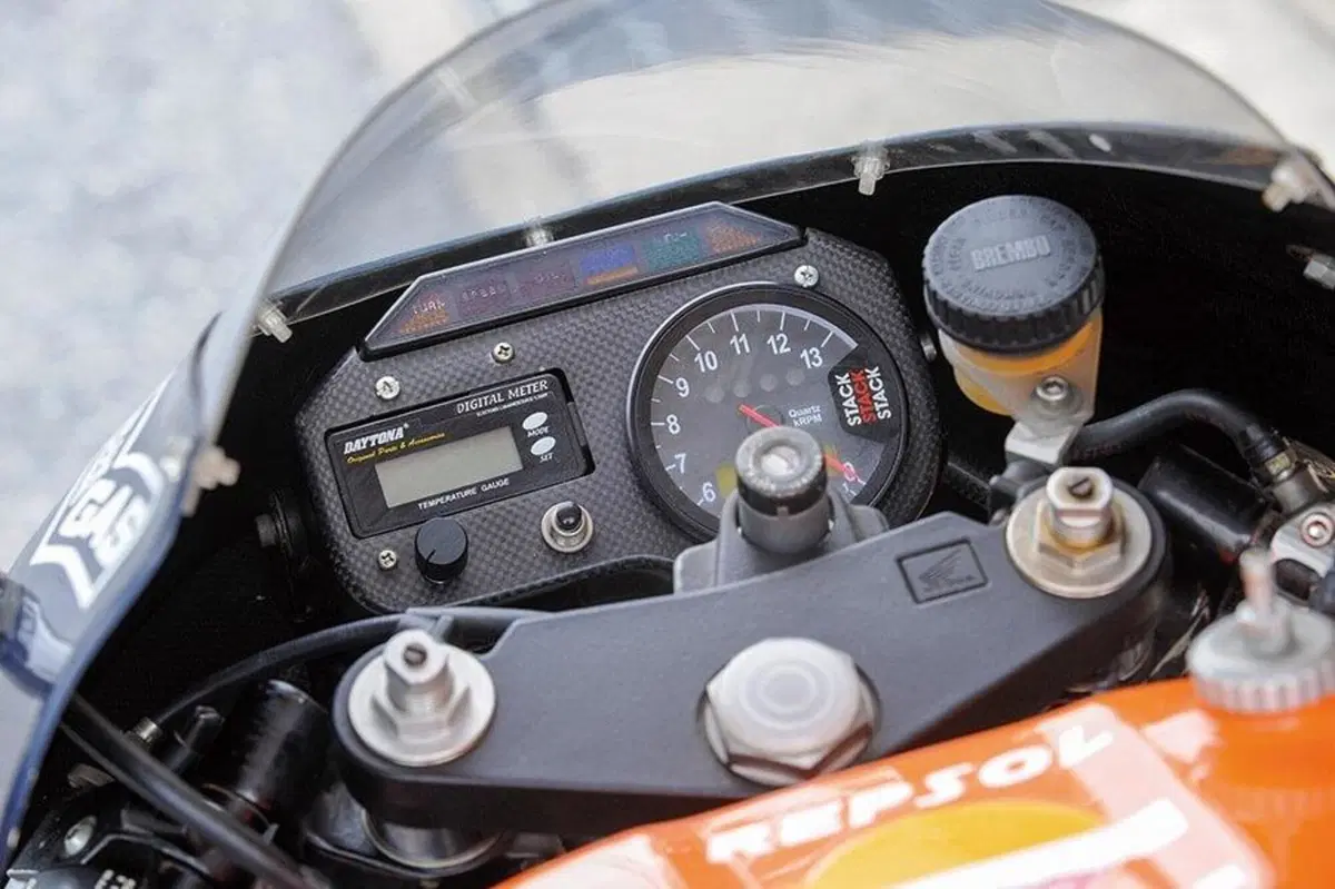 Honda NC431V: special a due tempi omologata (in Giappone...) (5)