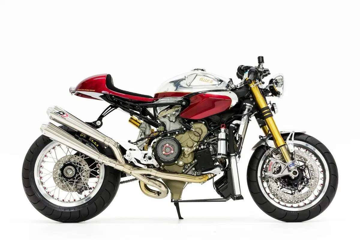 Ducati Panigale Elite II. Via la carenatura integrale e un po' di old style (2)