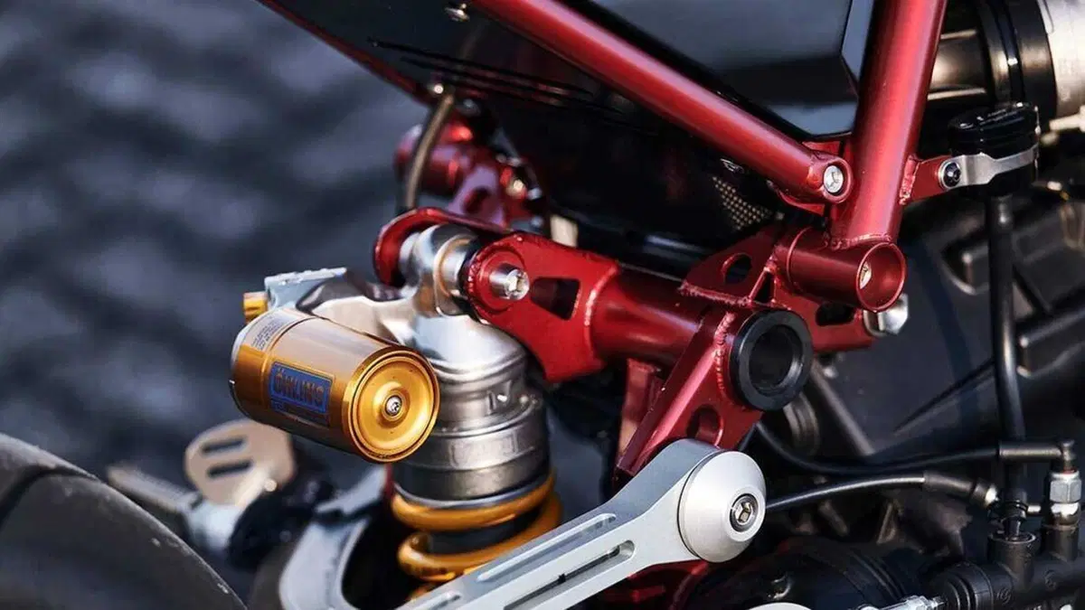 Blacktrack BT-05 Cento. La Moto Guzzi da oltre 120.000 euro (12)