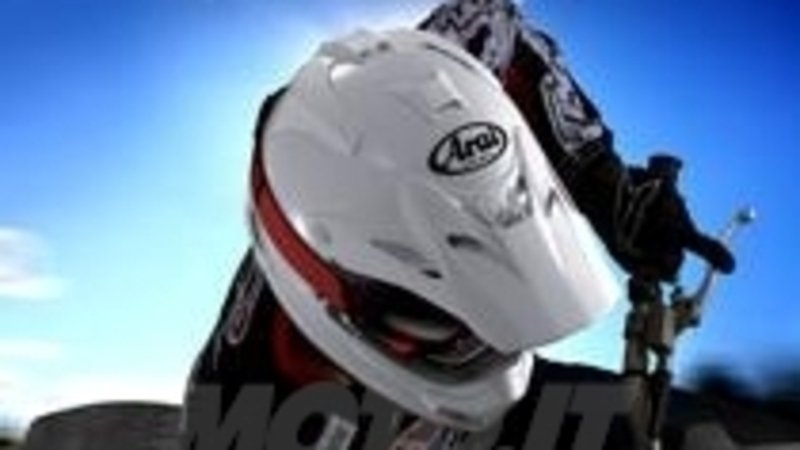 Arai presenta il nuovo casco offroad MX-V