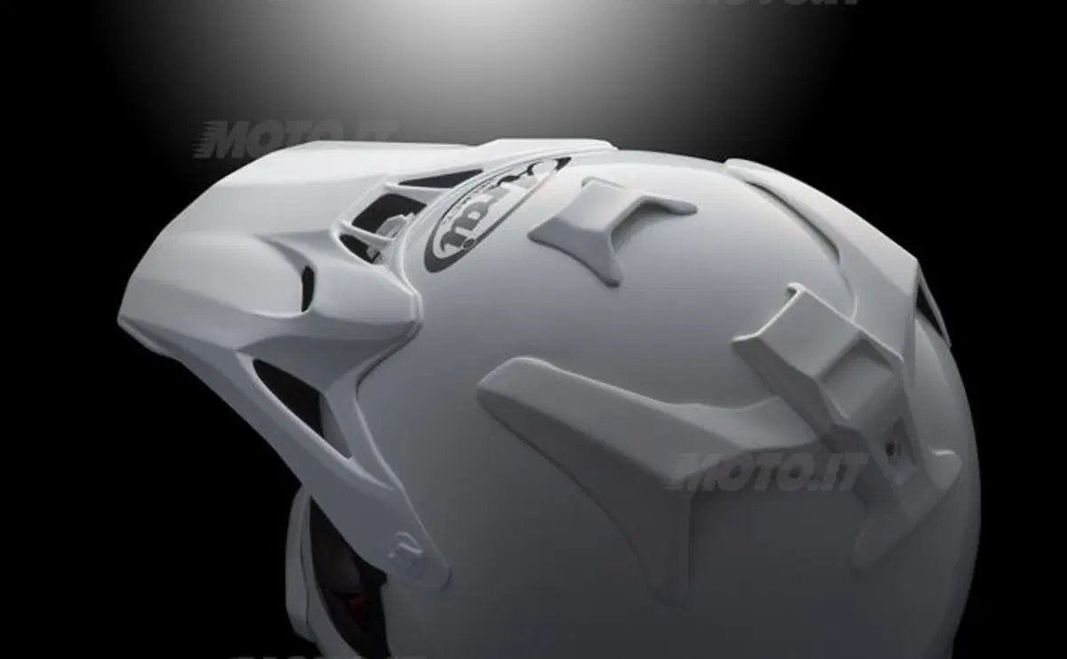 Arai presenta il nuovo casco offroad MX-V (5)