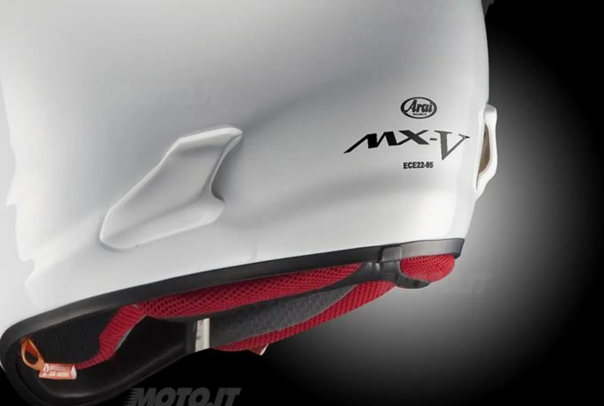 Arai presenta il nuovo casco offroad MX-V (7)