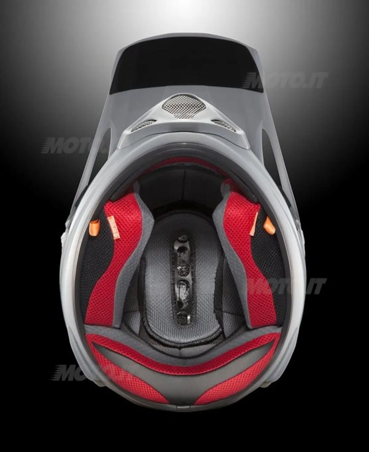 Arai presenta il nuovo casco offroad MX-V (9)