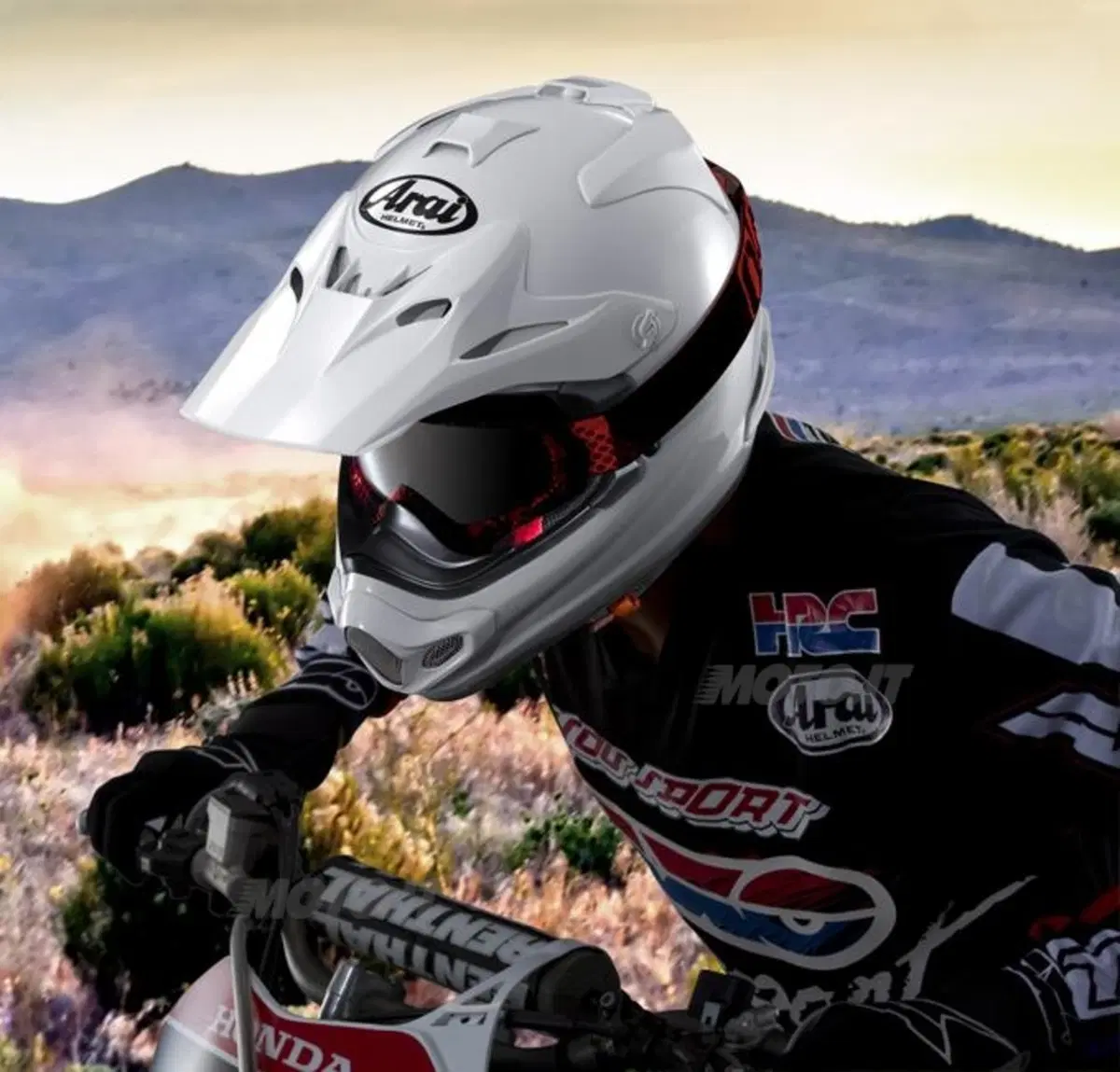 Arai presenta il nuovo casco offroad MX-V (15)