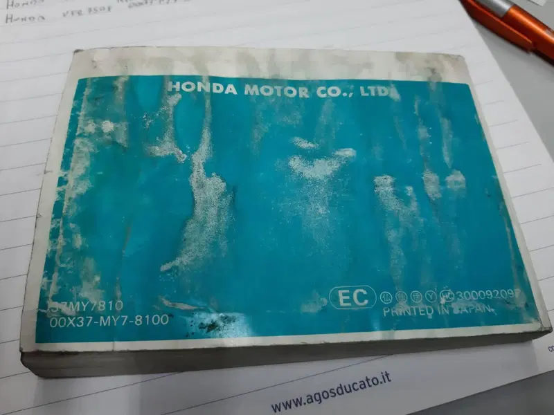 Manuale Honda VFR 750 F (2)