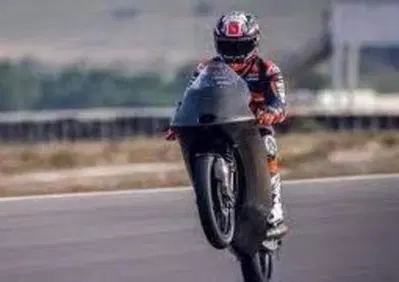 Pedro Acosta rinuncia alle ferie per aiutare KTM con la nuova Moto3