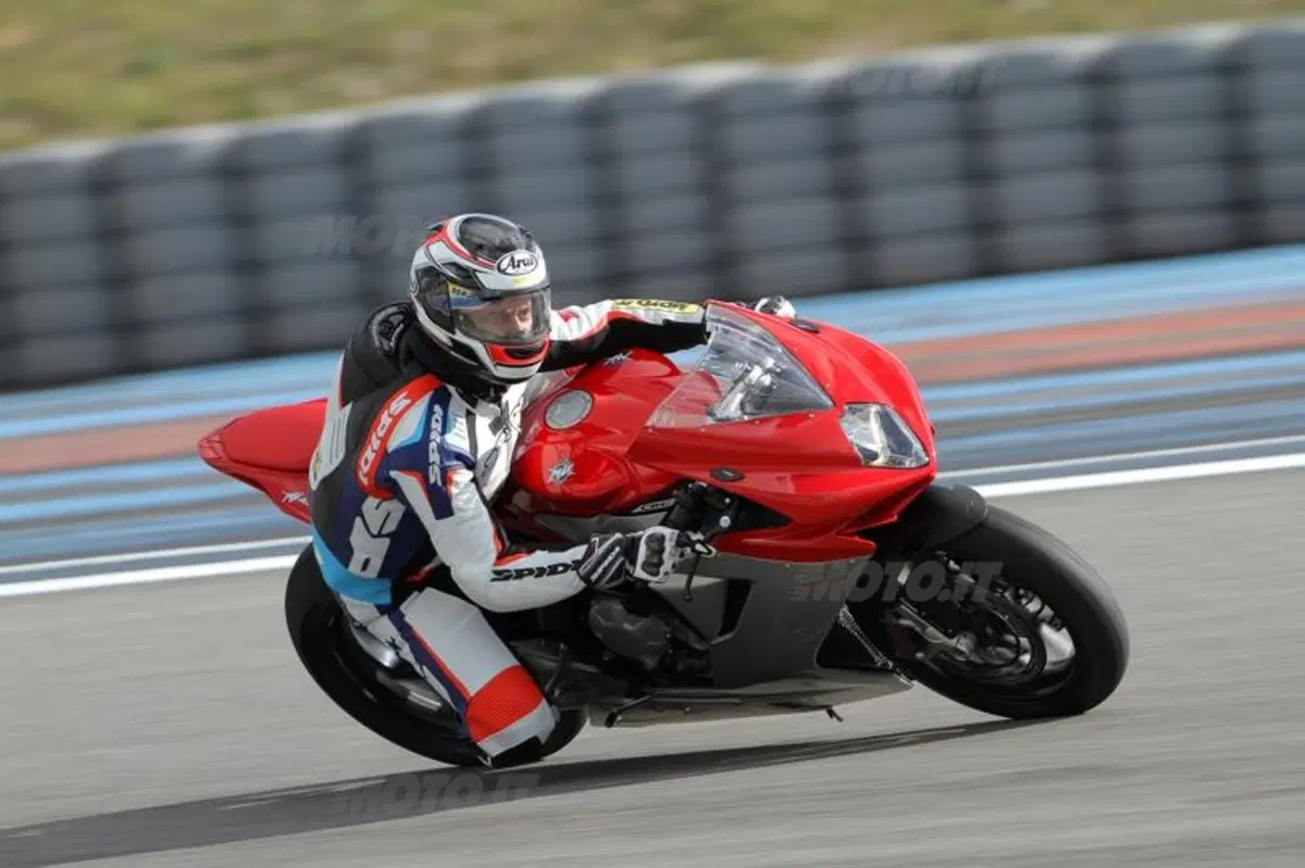MV Agusta Brutale e F3  (4)