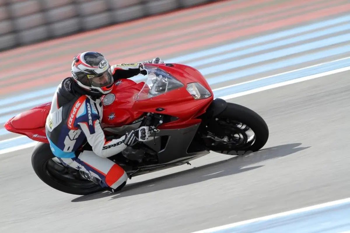 MV Agusta Brutale e F3  (6)