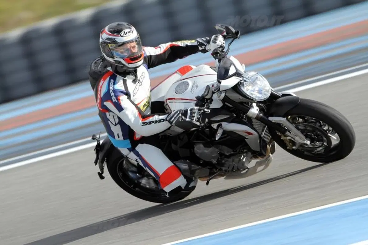 MV Agusta Brutale e F3  (14)