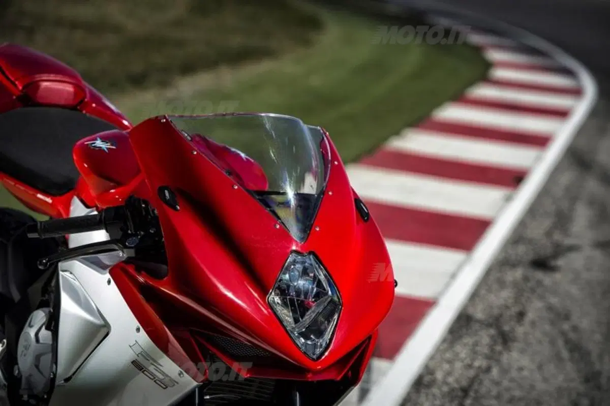 MV Agusta Brutale e F3  (38)