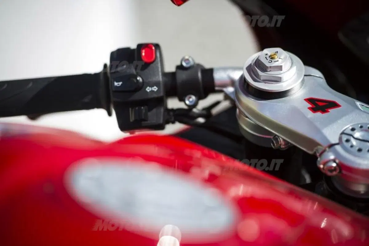 MV Agusta Brutale e F3  (41)