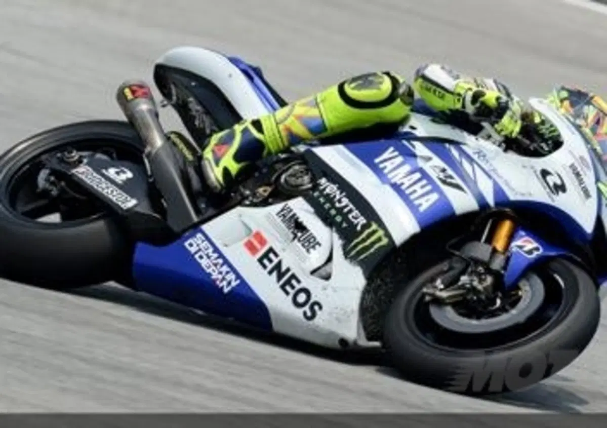 Rossi: "Le Honda ci fanno il culo"