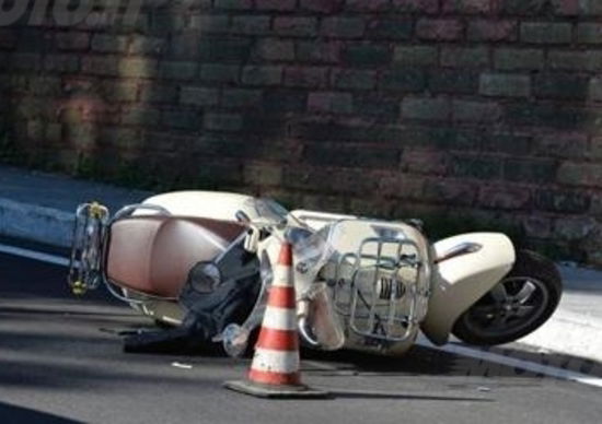 Fiorello e l'incidente: due ruote a rischio in zona urbana