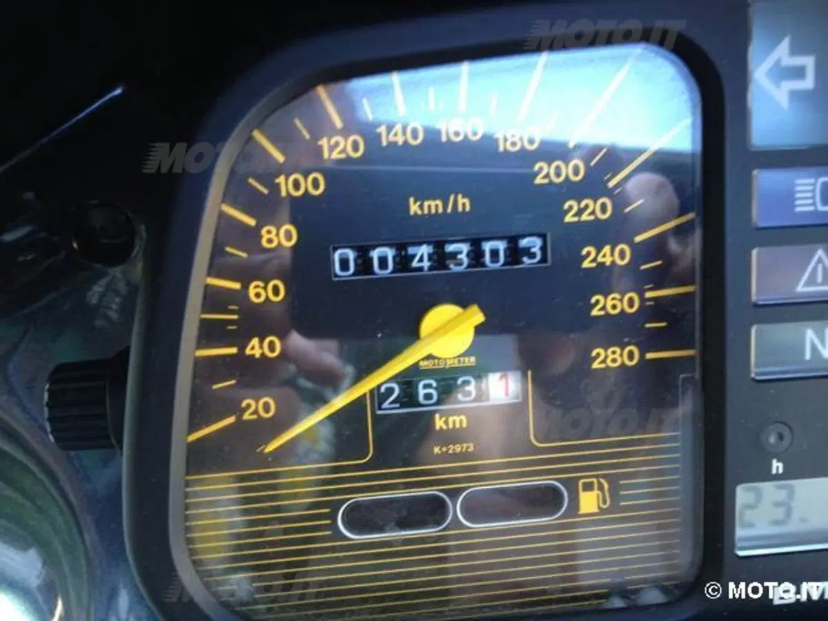 Le belle e possibili di Moto.it: BMW K1 (2)
