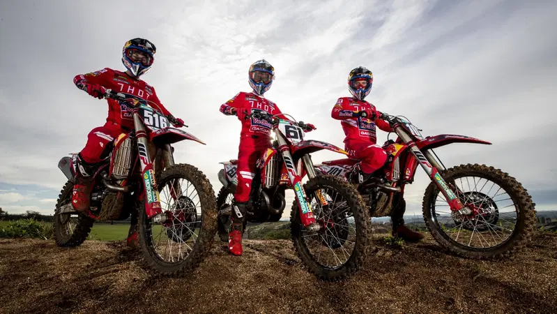 Athena con il Red Bull GASGAS Factory Racing Team