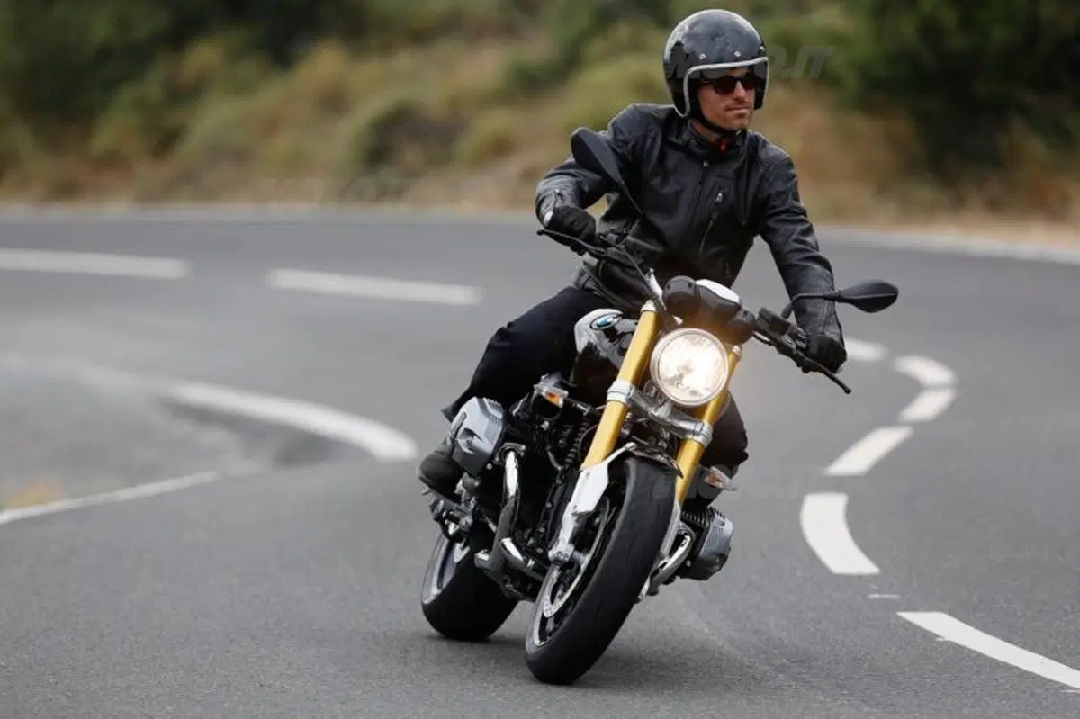 BMW R nineT: debutto romano (16)