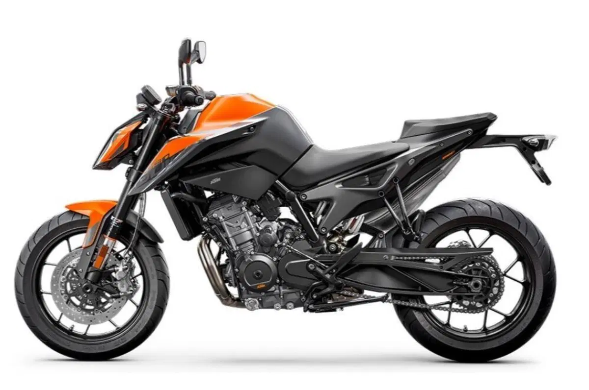 Nuova KTM 990 Duke, per cominciare. [Foto spia]