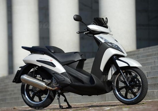 Peugeot Scooters: Geopolis 300R debutta a Motodays 2014