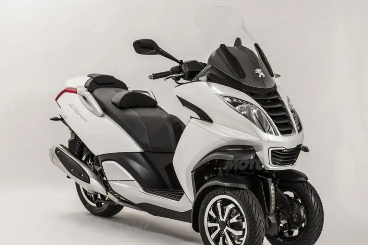 Peugeot Scooters: Geopolis 300R debutta a Motodays 2014 (10)